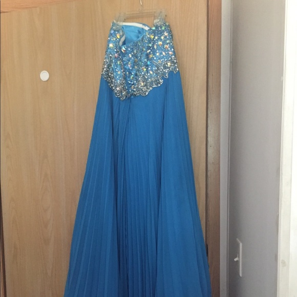 3 nice prom or formal dress, one purple - Picture 2 of 7